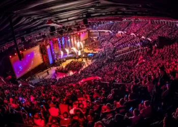 Jugador ruso abucheado en una arena polaca durante su presentación