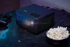 Revisamos un proyector de juegos 4K y, por solo $599 en pre-venta, ¡es una verdadera ganga!