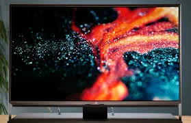 Una pantalla 'infinito contraste' hecha con un proyector viejo supera a monitores de alta gama